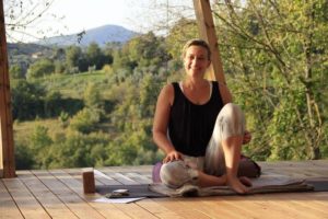 Rachel Bonkink yoga in italy